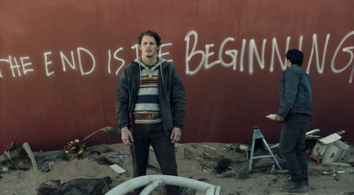 'The End is the Beginning' slogan shown on the side of a beached submarine in Season 6 of AMC's Fear the Walking Dead
