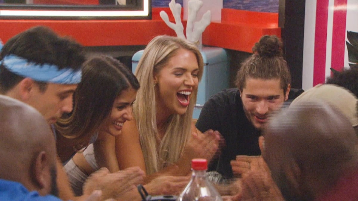 BB23 Cast Hangs Out