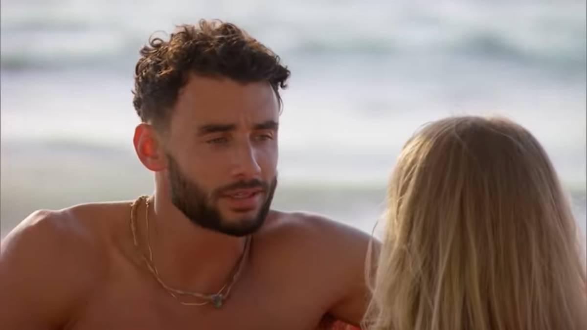 Brendan Morais films for Bachelor in Paradise