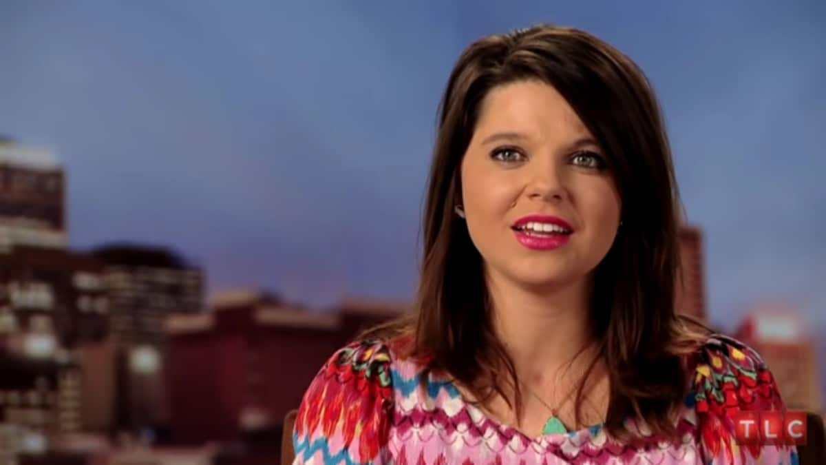 Amy Duggar in a 19 Kids and Counting confessional.