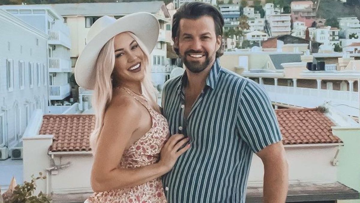 morgan willett and johnny bananas on vacation together