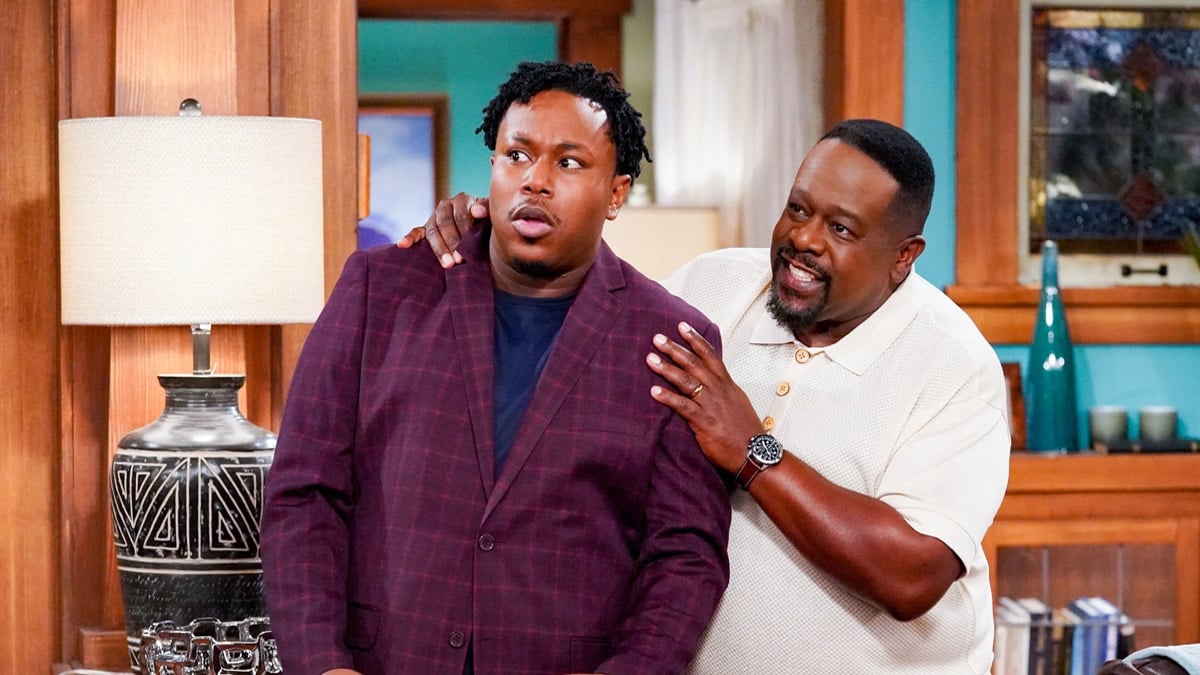 Marcel Spears and Cedric the Entertainer on the set of The Neighborhood