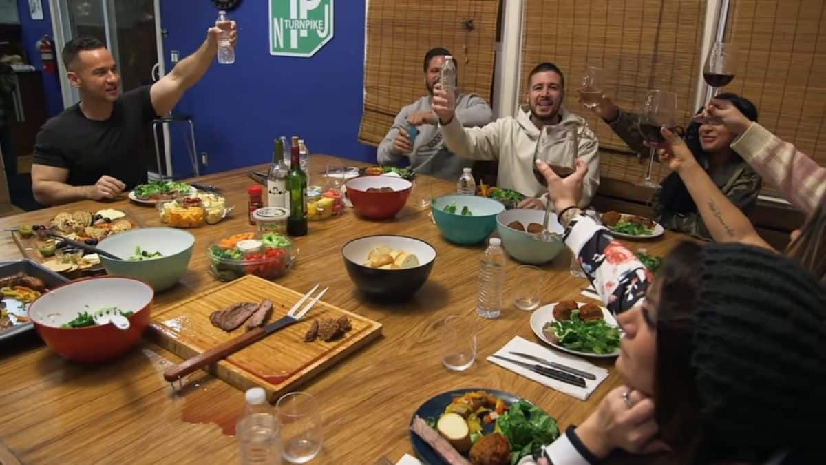 The cast of Jersey Shore Family Vacation at family dinner