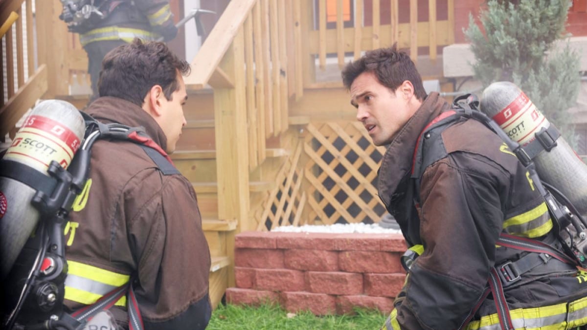 Gallo And Pelham Chicago Fire S10