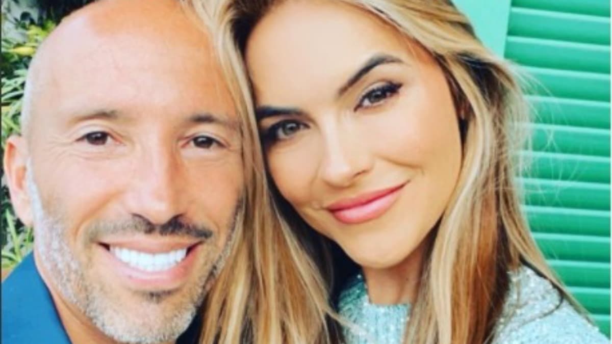 Jason Oppenheim and Chrishell Stause.