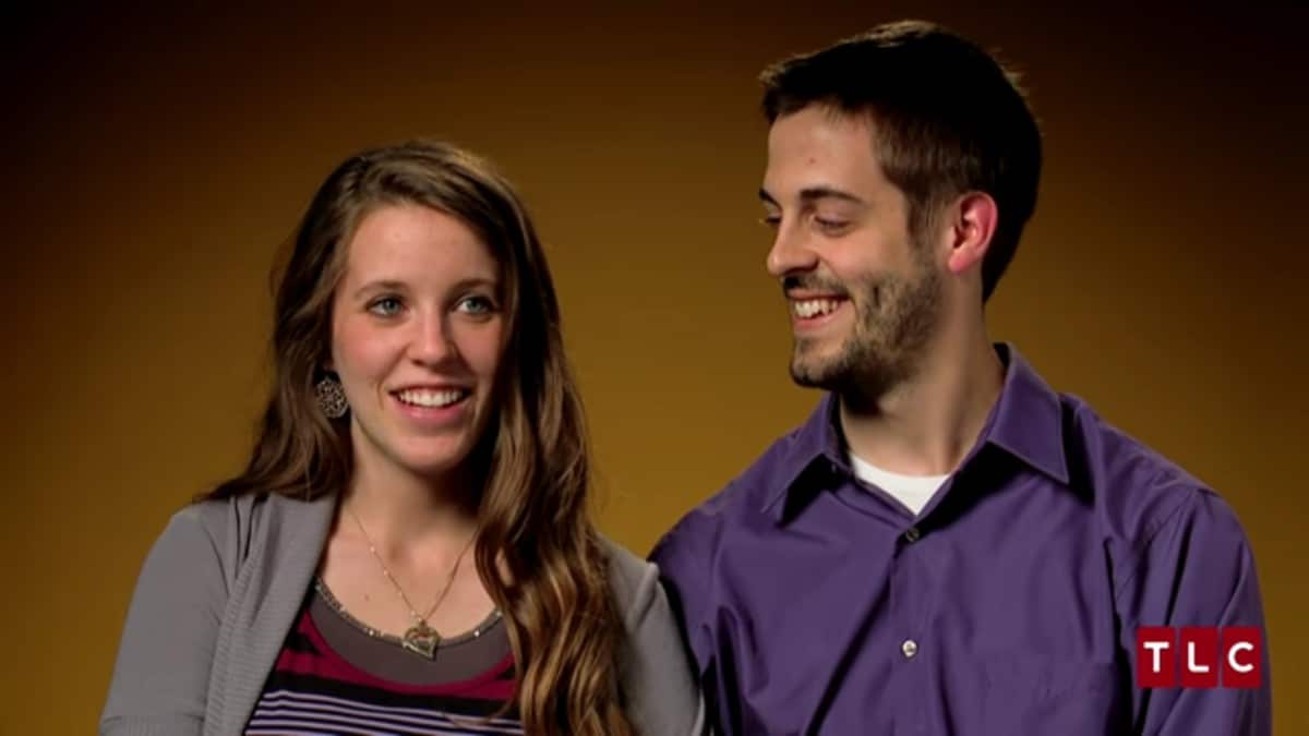Jill and Derick in a 19 Kids and Counting confessional.