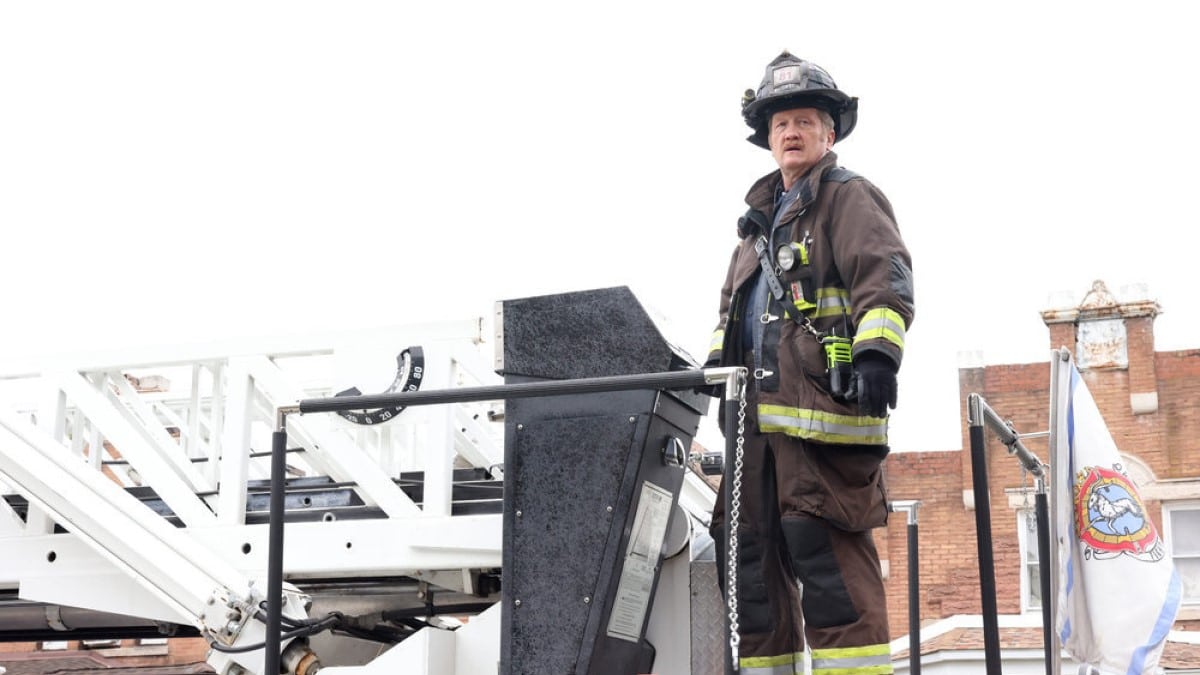 Mouch Chicago Fire S10