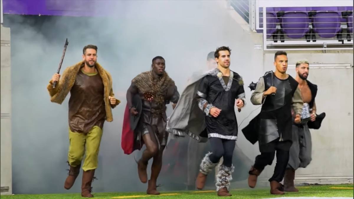 The Bachelorette Season 18 contestants on a group date