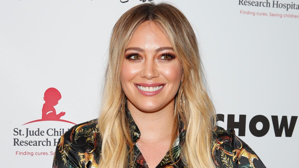 Hilary Duff poses for photos at SAINT Modern Prayer Candles for a Cause Launch in Beverly Hills 2019.