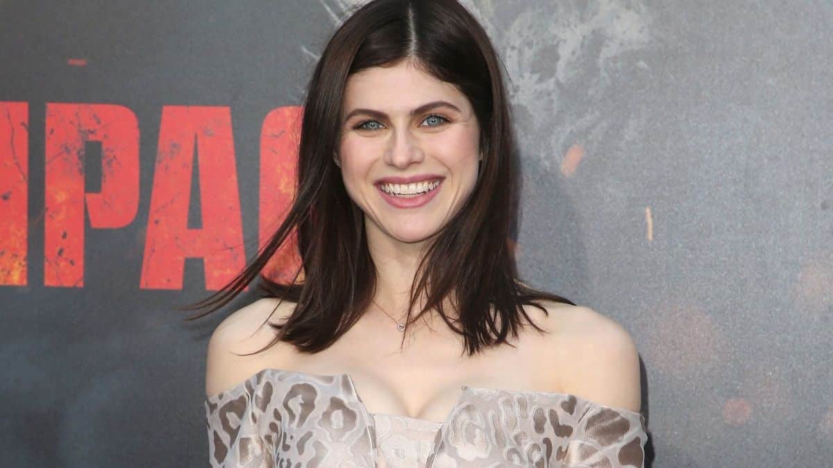 red carpet image of Alexandra Daddario