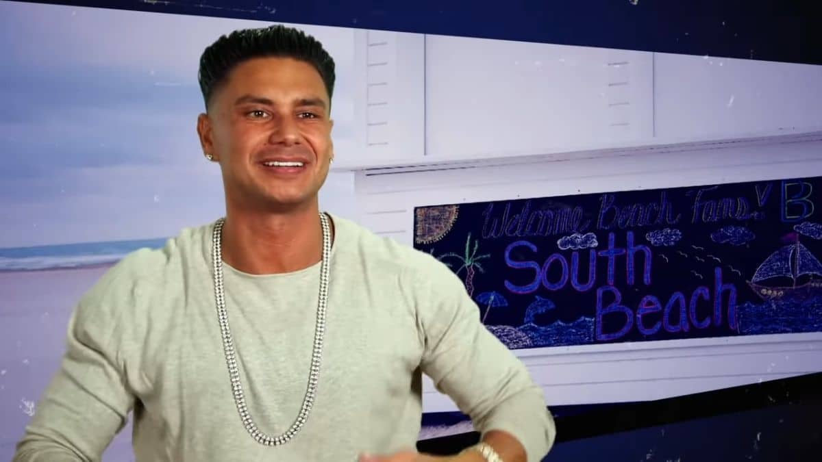 Pauly D on Jersey Shore Famiy Vacation.