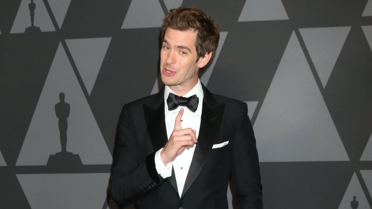 andrew garfield appears ampas awards ceremony 2017