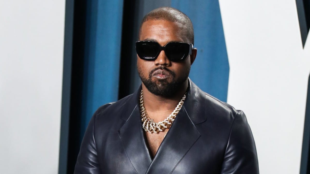 Kanye West arrives at the 2020 Vanity Fair Oscar Party