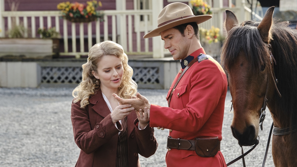 Andrea Brooks and Kevin McGarry on Hallmark Channel's When Calls the Heart.