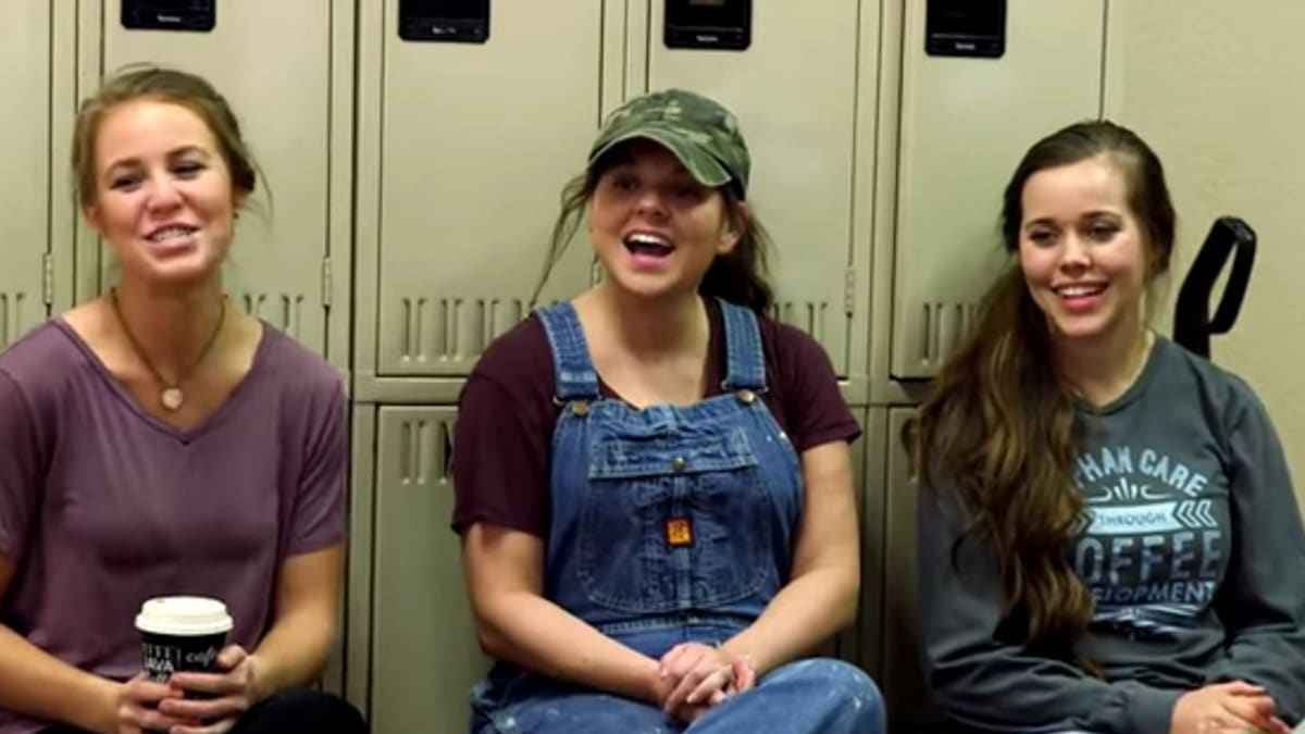 Amy Duggar King and her cousins.
