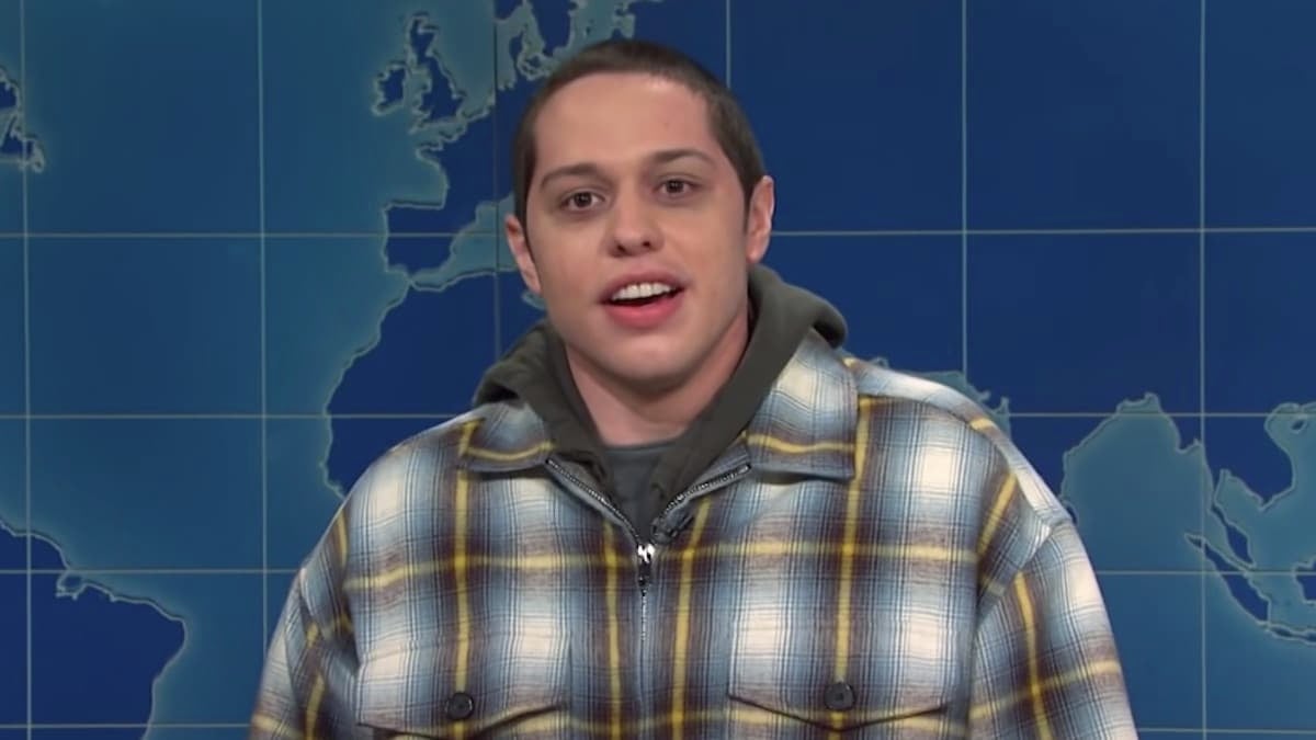pete davidson appears on saturday night live weekend update
