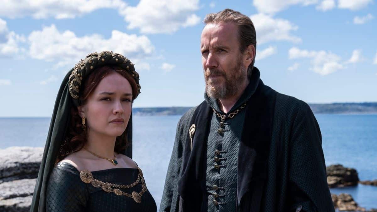 Olivia Cooke as Alicent Hightower and Rhys Ifans as Otto Hightower, as seen in Season 1 of HBO's House of the Dragon