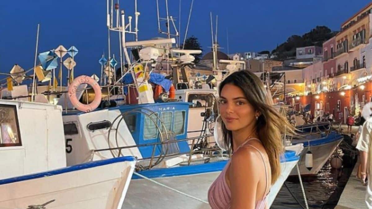 Kendall Jenner in Italy in front of boats