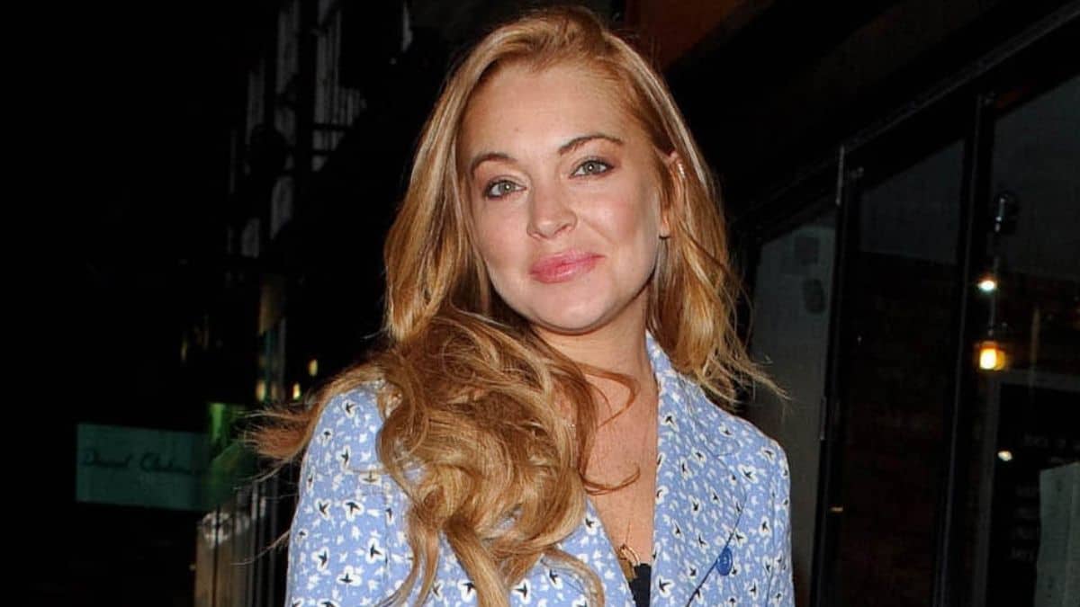 Lindsay Lohan is seen at The Ivy Chelsea Garden Restaurant