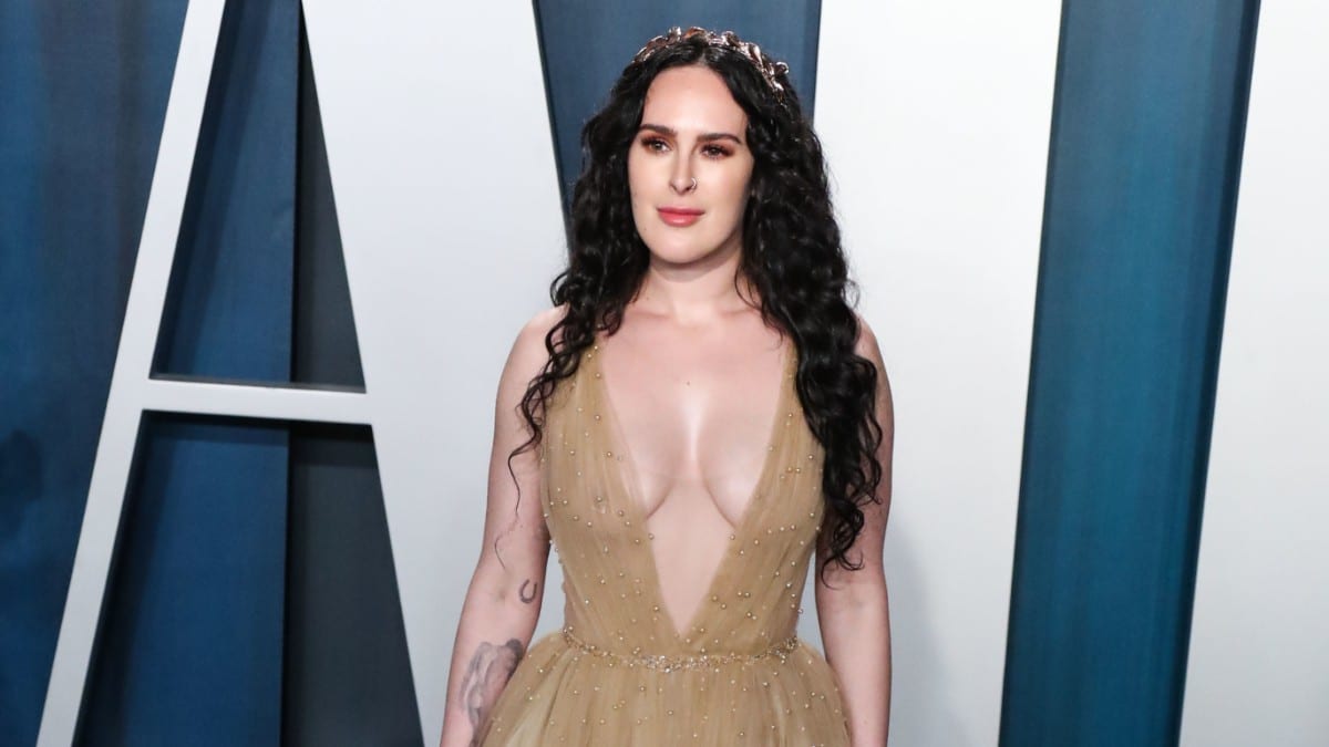 Rumer Willis arrives at the 2020 Vanity Fair Oscar Party held at the Wallis Annenberg Center for the Performing Arts.