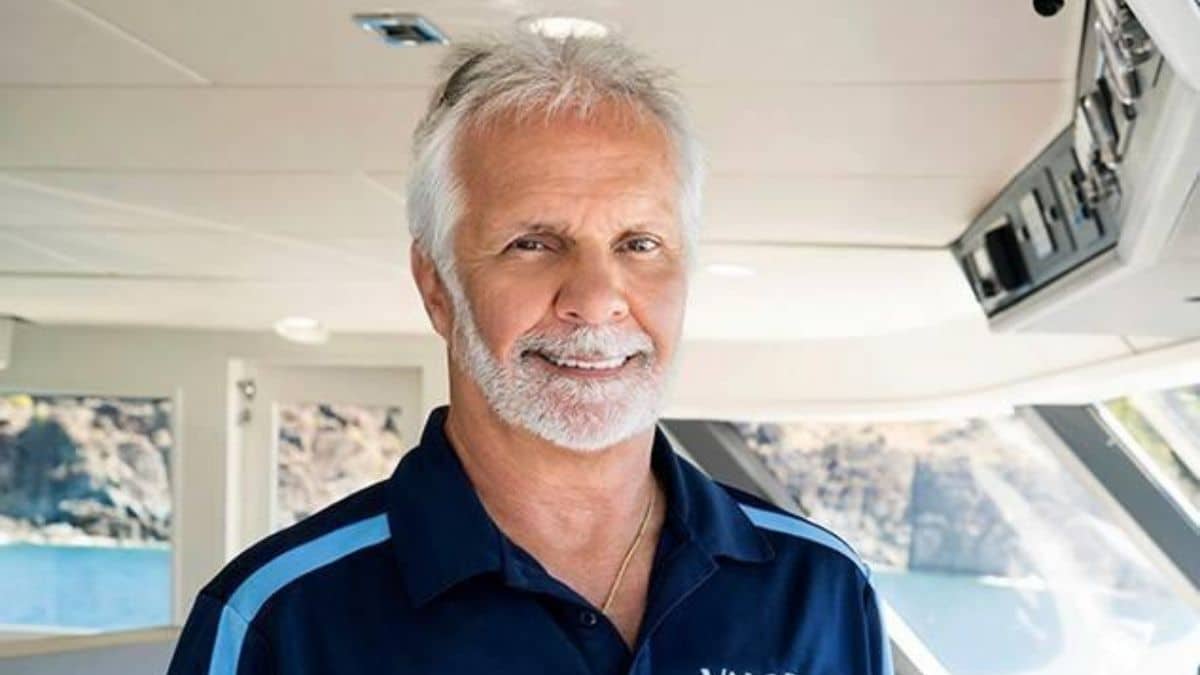 Captain Lee Rosbach shares shirtless photo and Below Deck fans lost it.