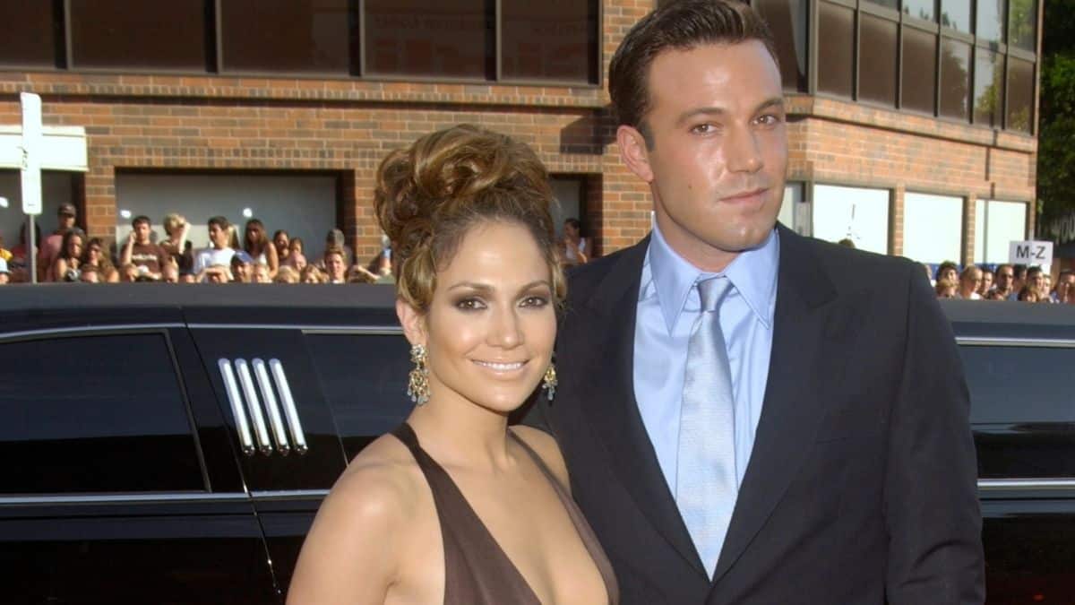 Ben Affleck and Jennifer Lopez at the Los Angeles premiere of their new movie Gigli.