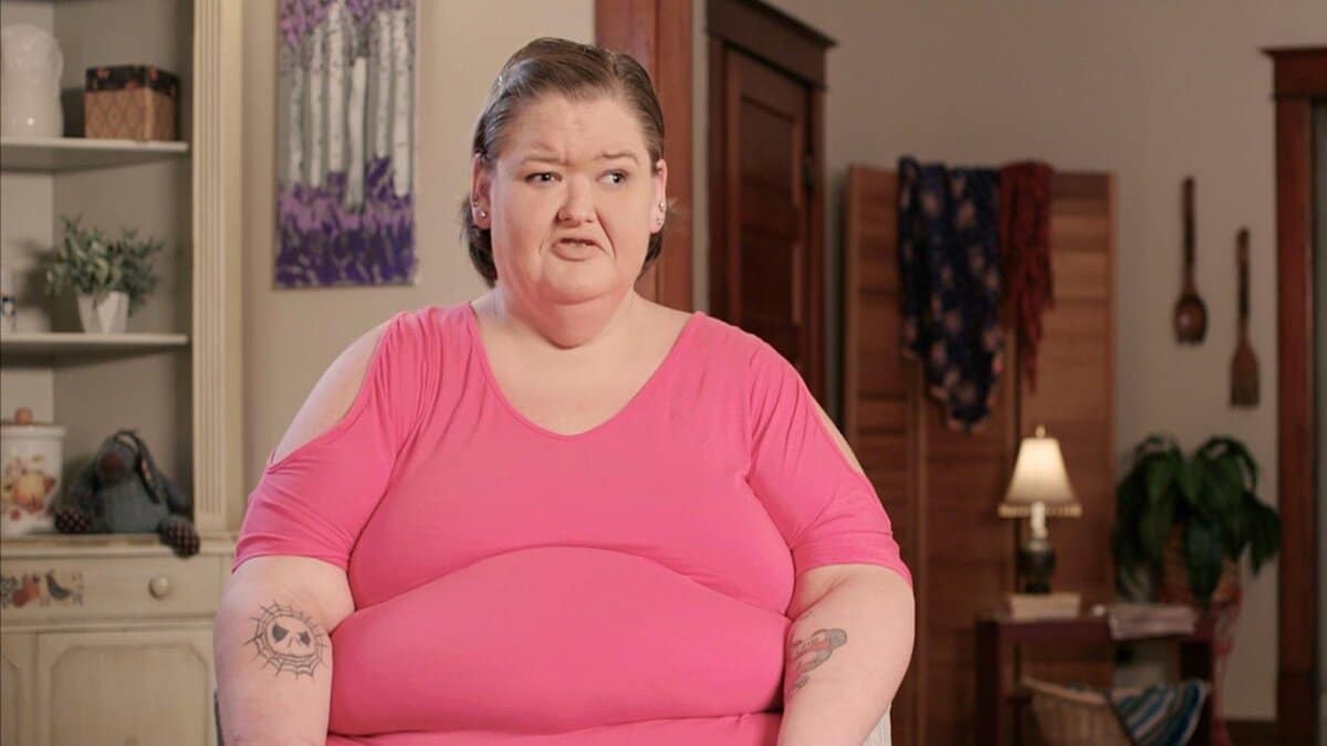 1000-Lb. Sisters star Amy Slaton gives the latest update on her second pregnancy.