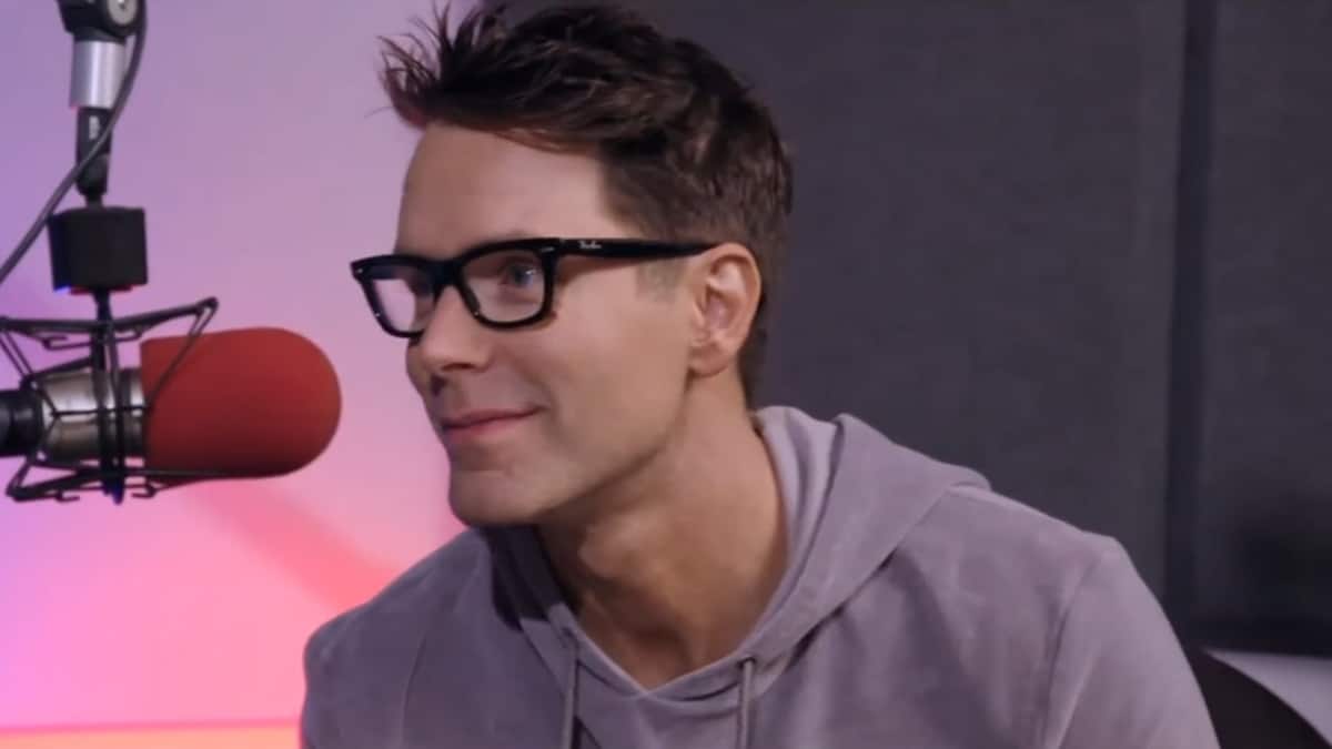 Right here is the truth collection that Bobby Bones stop American Idol for