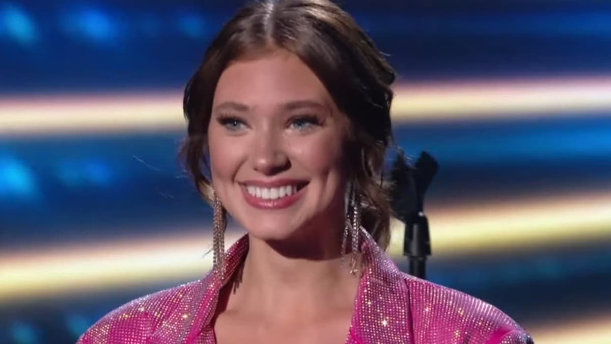 American Idol high 20 contestant working two jobs after elimination