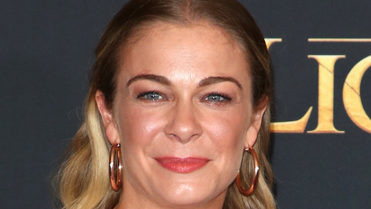 LeAnn Rimes is planning big comeback tour, hoping to revive her career