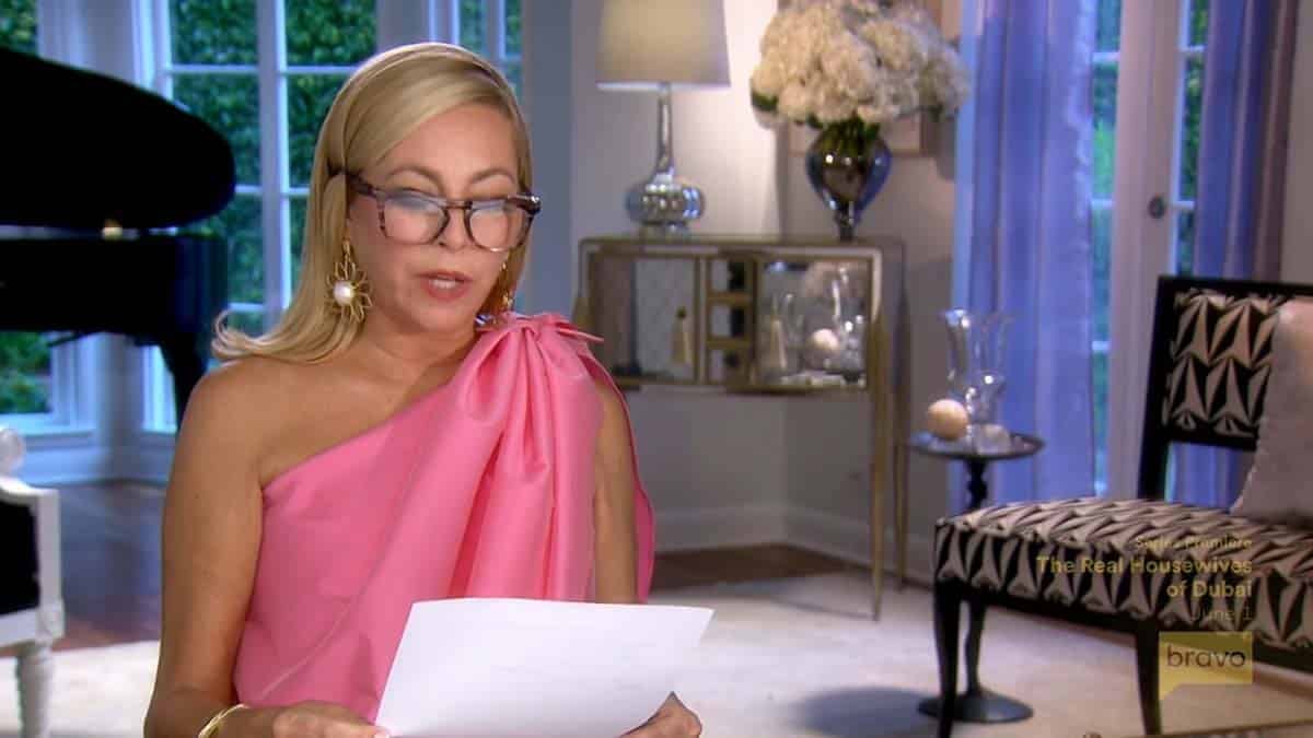 RHOBH Sutton Stracke with her readers on Receipt Offender
