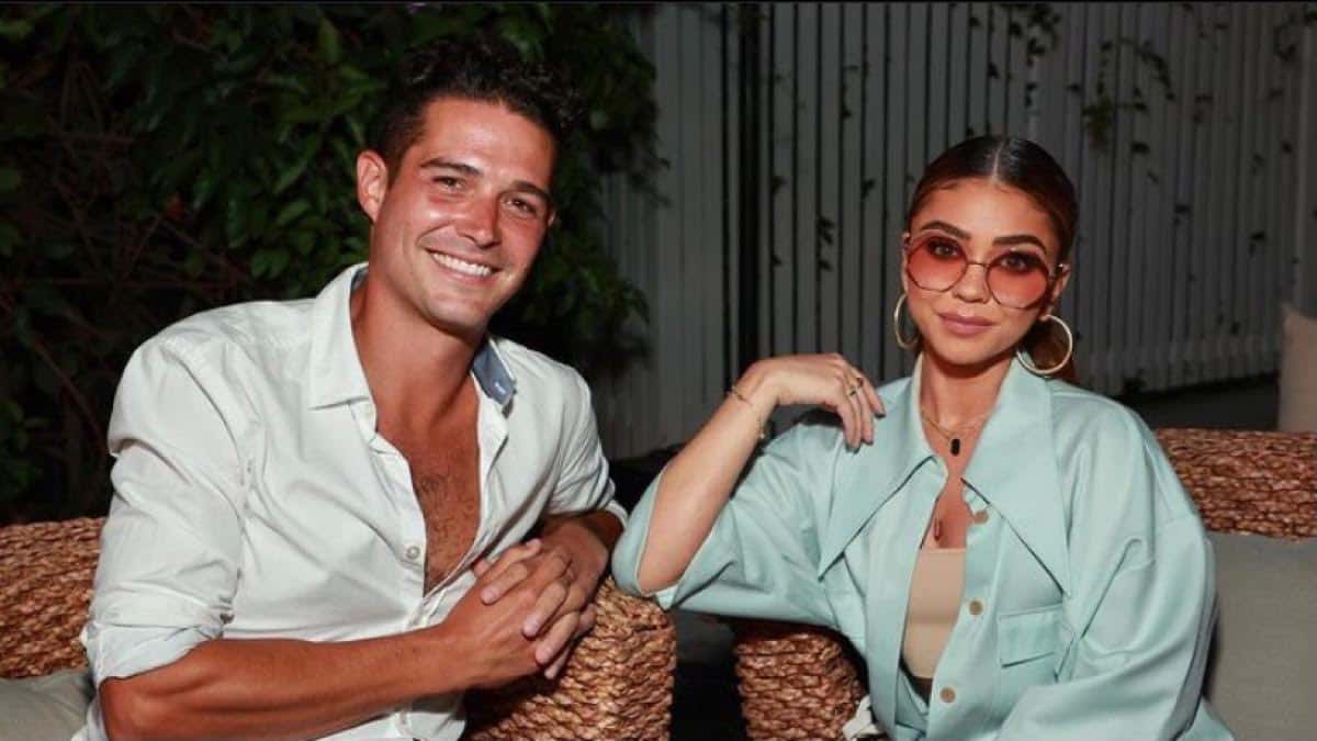 Wells Adams fits up with Sarah Hyland for Disney Upfront, reveals what’s ‘annoying’ about Bachelor in Paradise