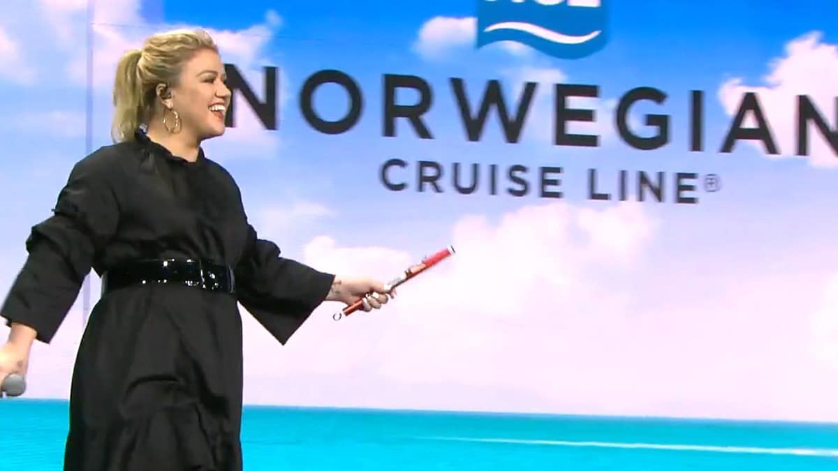 Kelly Clarkson and Norwegian Cruise Line