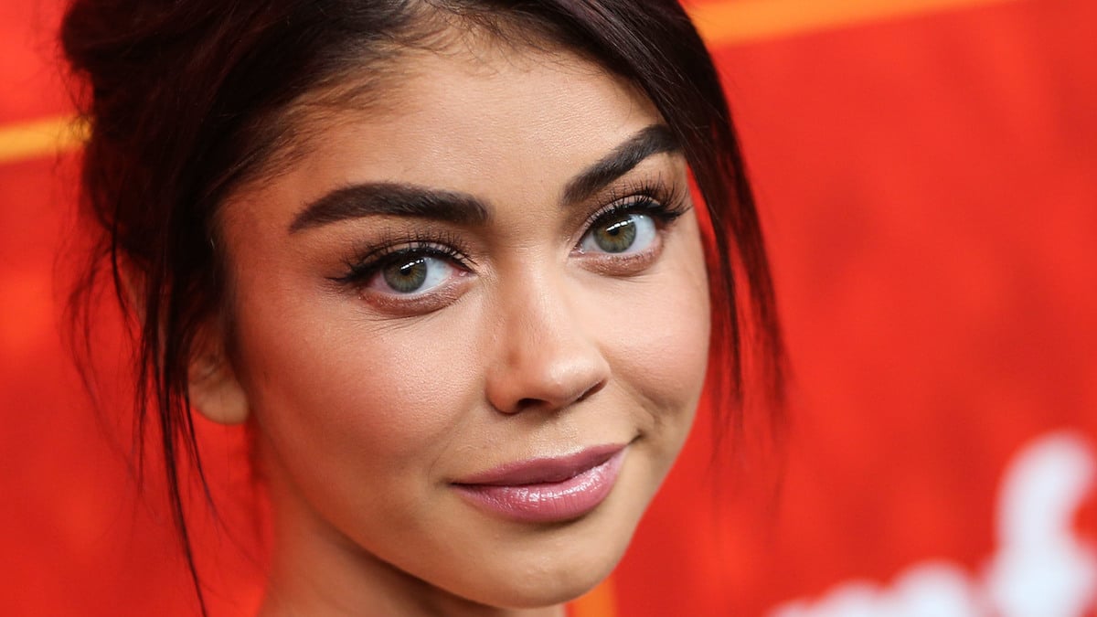 Sarah Hyland celebrates her bridal party