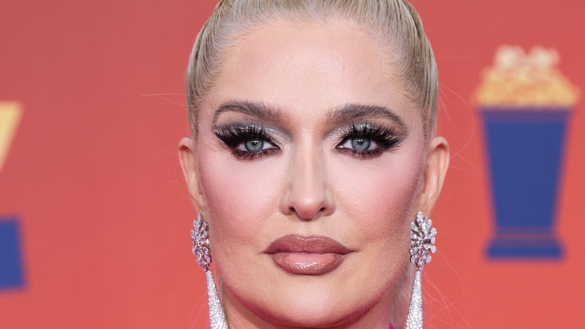 Erika Jayne explains why she can't divorce Tom Girardi right now.