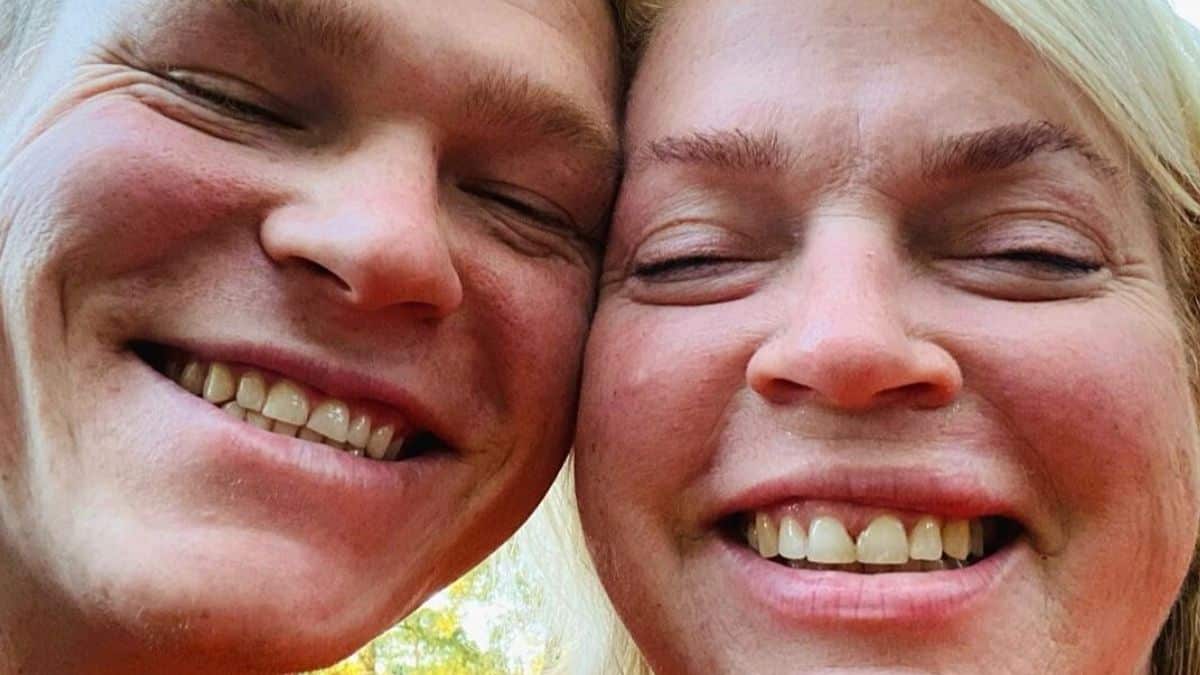 Sister Wives star Janelle Brown’s coronary heart is ‘bursting’ as her and Kody’s son Hunter strikes close by