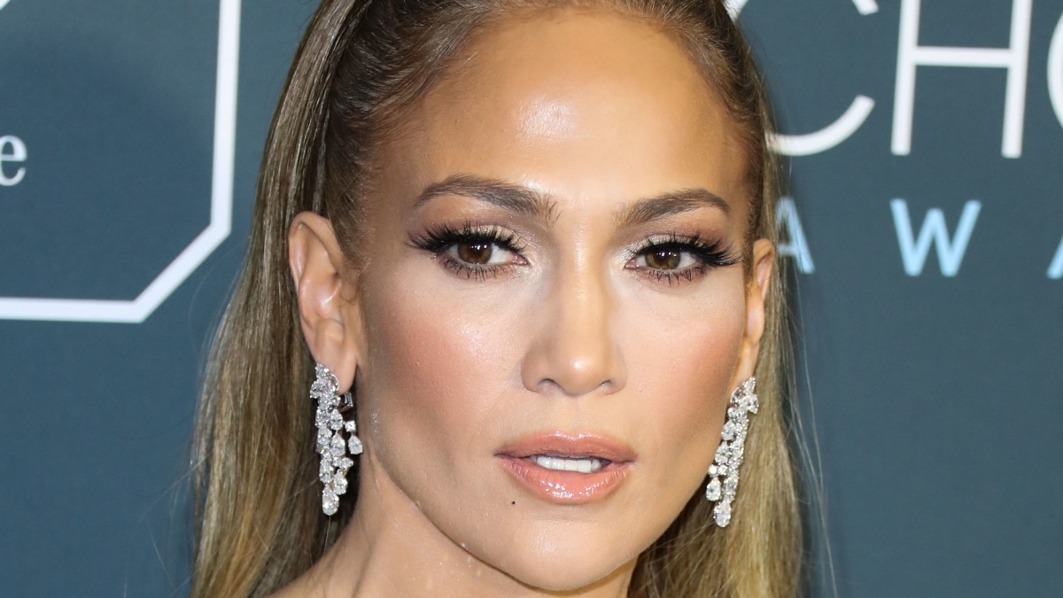 Jennifer Lopez face