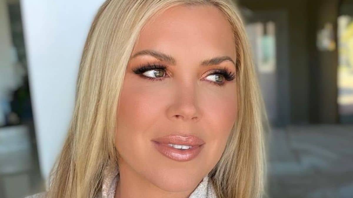 Newly fired RHOC star Dr. Jen Armstrong has shady response to Tamra Judge's return to the show.