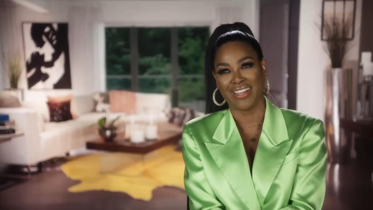 Kenya Moore admits her habits in the direction of actress Kim Fields on RHOA was fallacious