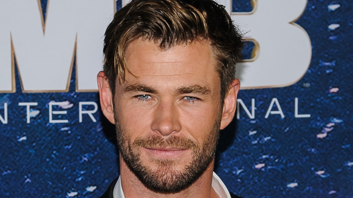 Chris Hemsworth shows off ripped body in hilarious Fat Thor makeover
