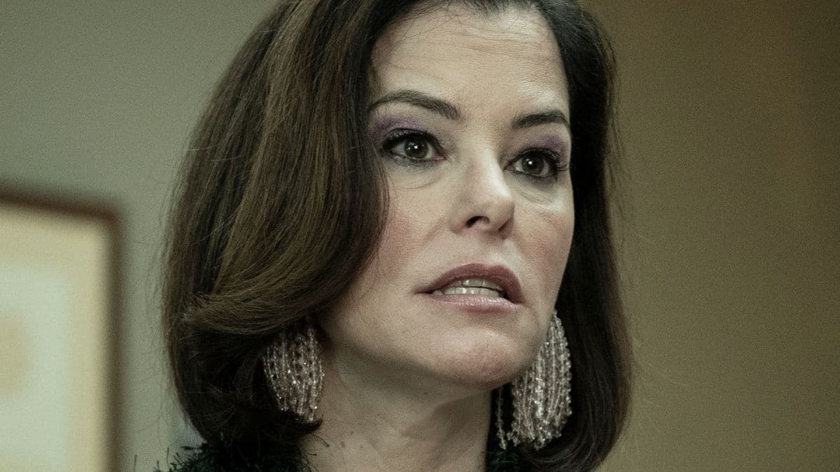 Parker Posey stars as Blair in Episode 2 of AMC's Tales of The Walking Dead Season 1
