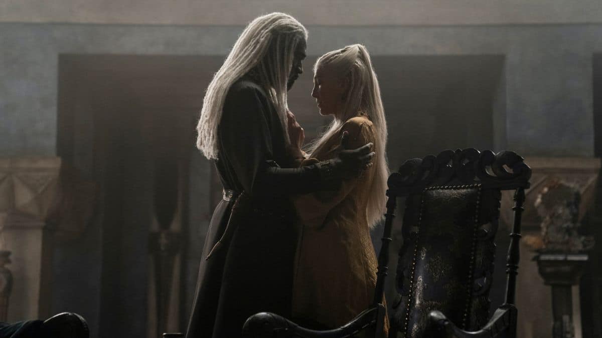 Steve Toussaint as Corlys Velaryon and Eve Best as Rhaenys Targaryen, as seen in Episode 1 of House of the Dragon Season 1. Pic credit: HBO/Ollie Upton