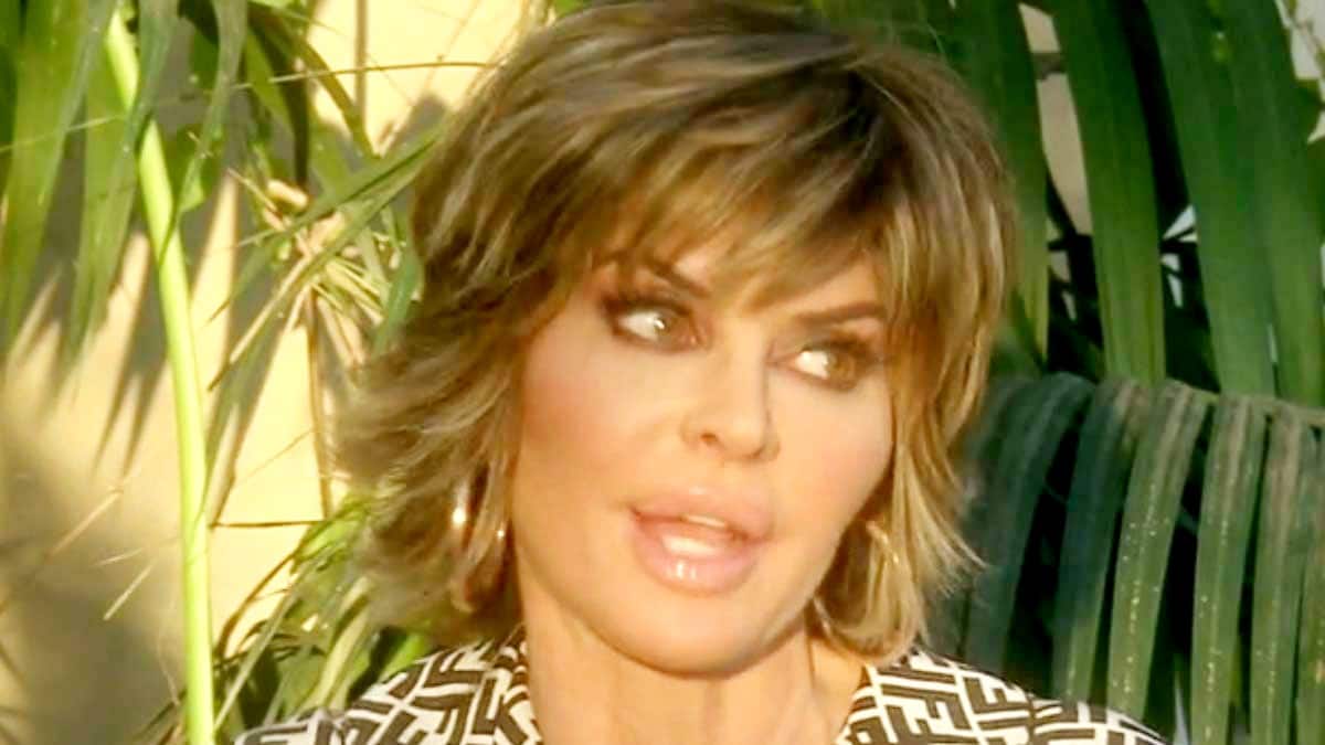 Lisa Rinna showed two different sides of herself on last night's RHOBH, Episode 13, Rose Colored Glasses. Pic credit: Bravo