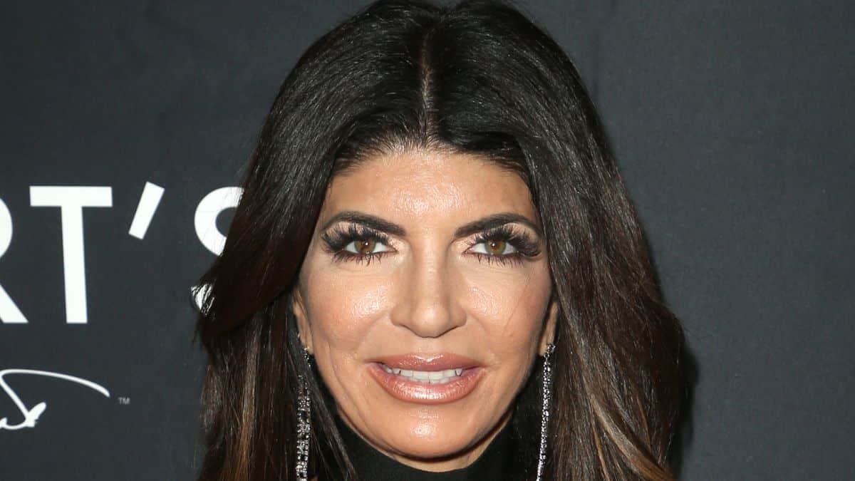 RHONJ star Teresa Giudice enjoys brunch in belly-baring outfit with Luis Ruelas.g