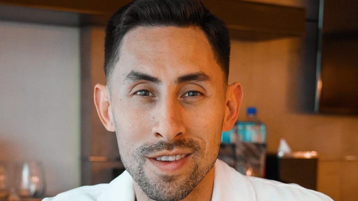 Married at First Sight star Steve Moy shares more of his life with fans in a new video.