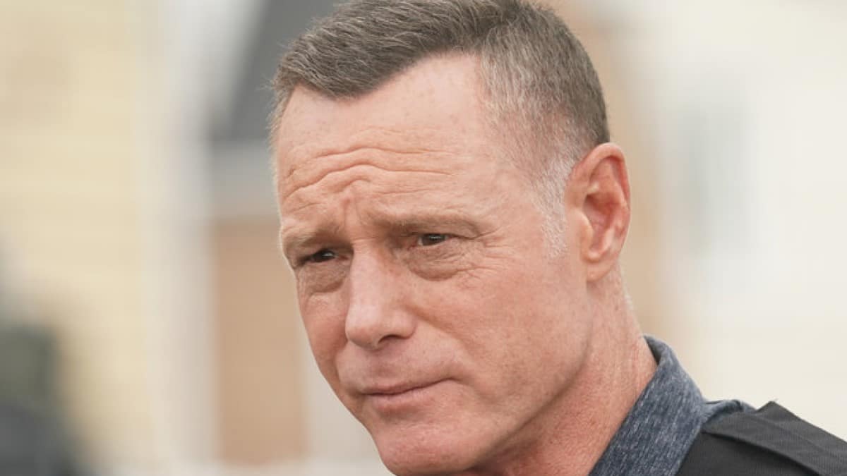 Voight Chicago PD S10 E1