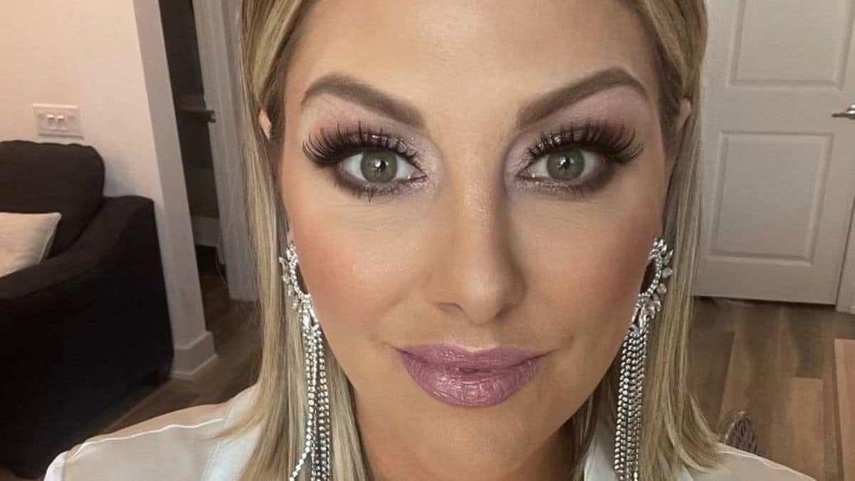 RHOC star Gina Kirschenheiter slams Kelly Dodd over nasty comments and calls her a troll.