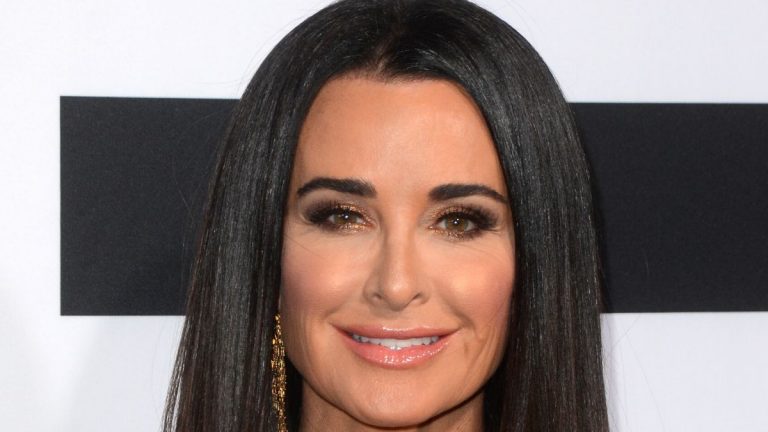 RHOBH star Kyle Richards admits she has some things to hash out with sister Kathy Hilton at the reunion.