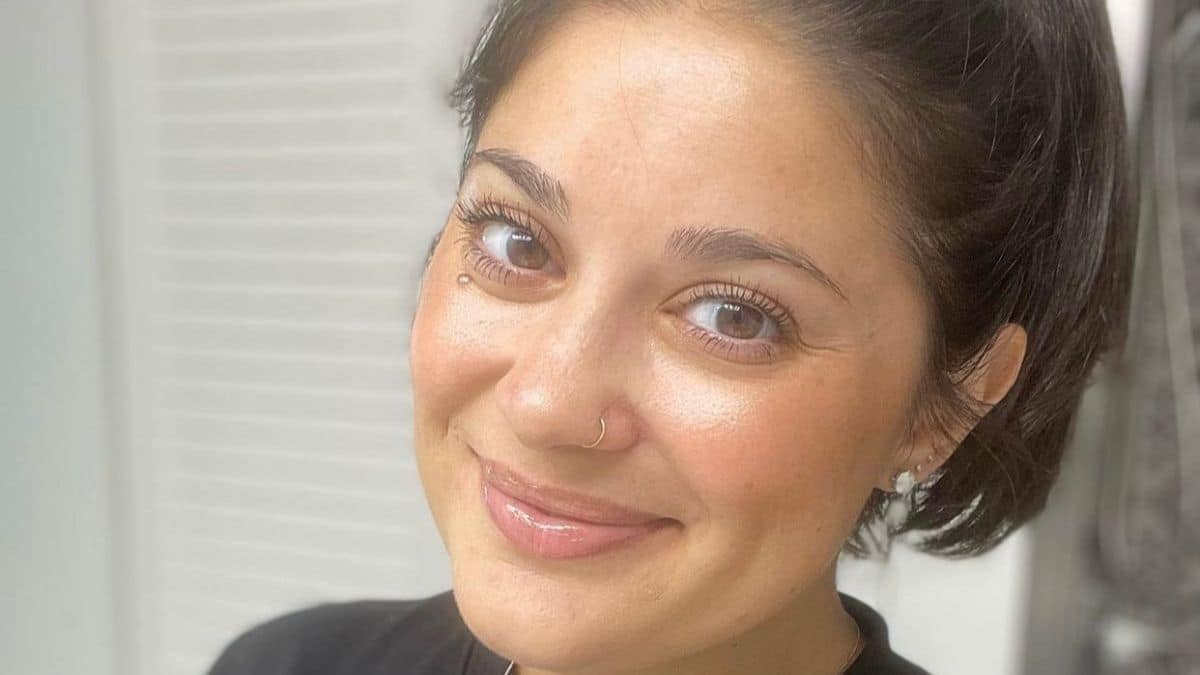 90 Day Fiance star Loren Brovarnik opens up about her insecurities.