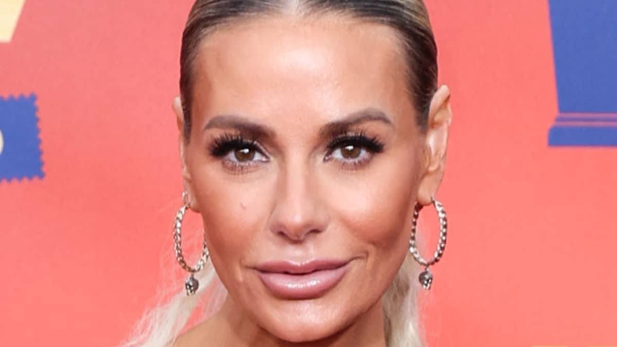 Dorit Kemsley shows of her glam for The Real Housewives of Beverly Hills reunion